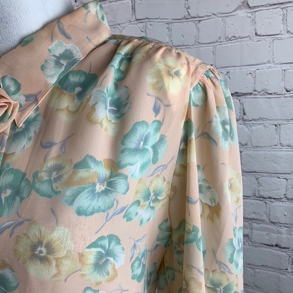VINTAGE PERSONAL II Blouse Sheer Style with Long Sleeves Peach Floral Design - Picture 8 of 16
